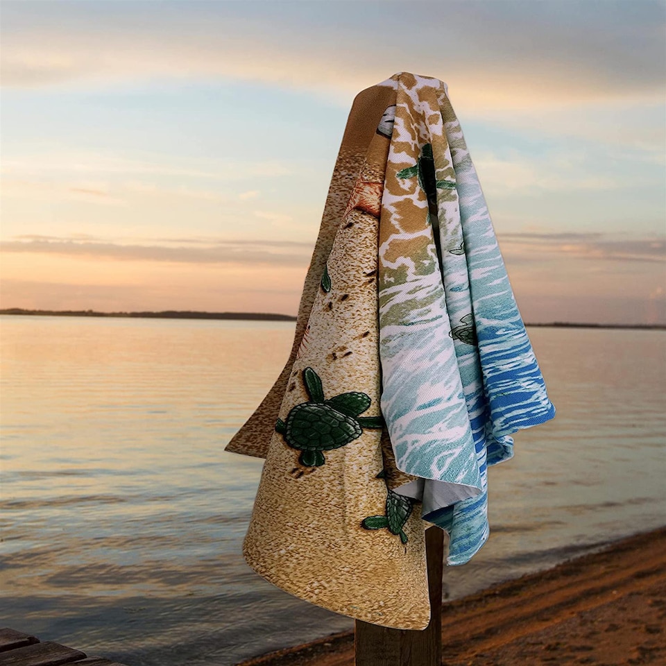 GEEZY Microfibre Beach Towel Large 70x140cm Turtles Design Summer