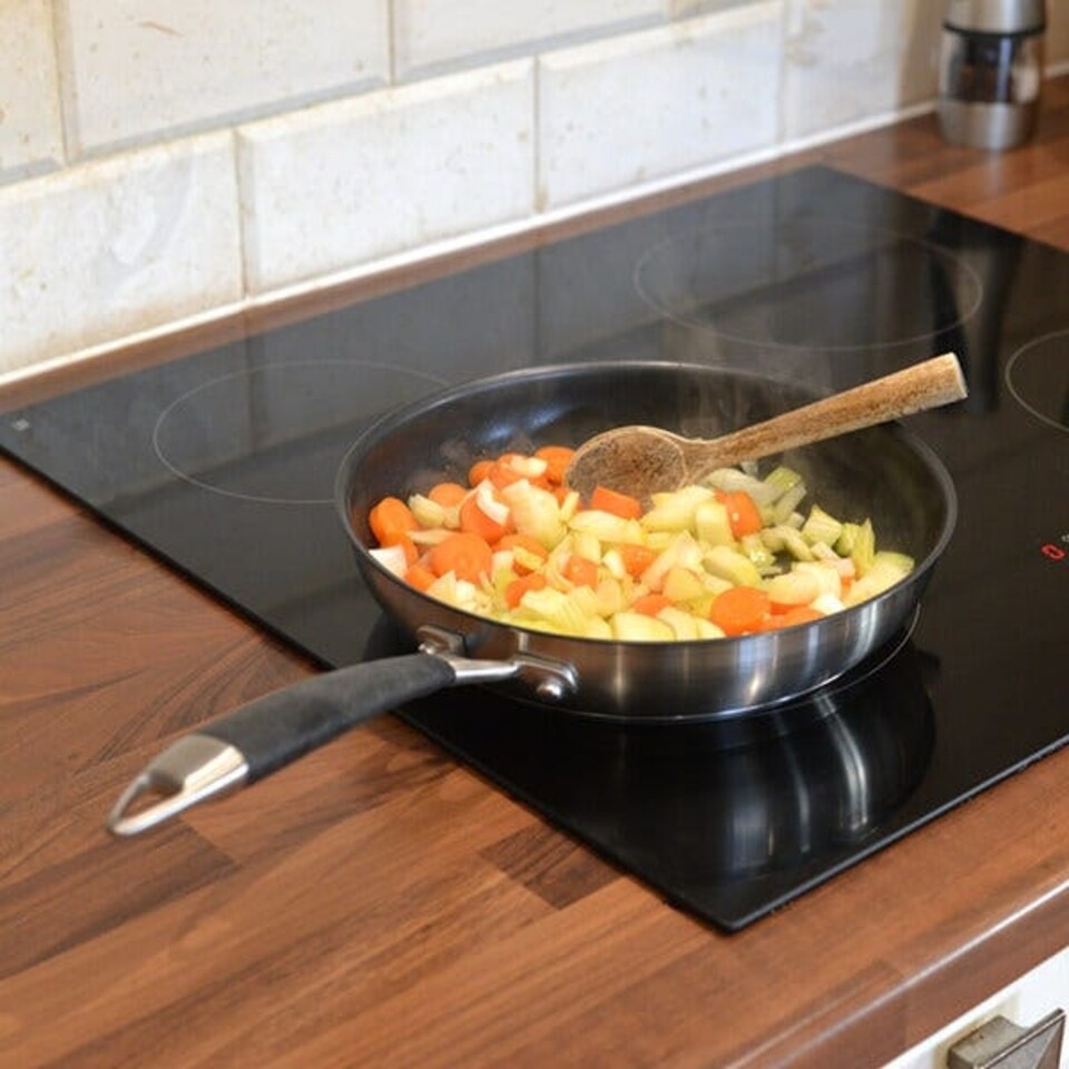 image 1 of Stoven Soft Touch Induction 24cm Non-Stick Frying Pan