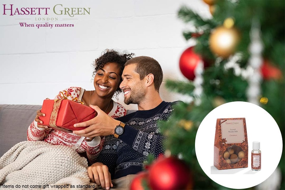 image 1 of Hassett Green London - Cinnamon - Scented Wooden Balls Pack of 12 plus 30ml Bottle of Home Fragrance Oil for Refreshing - Alternative to Pot Pourri, Diffusers, Sachets and Drawer Liners