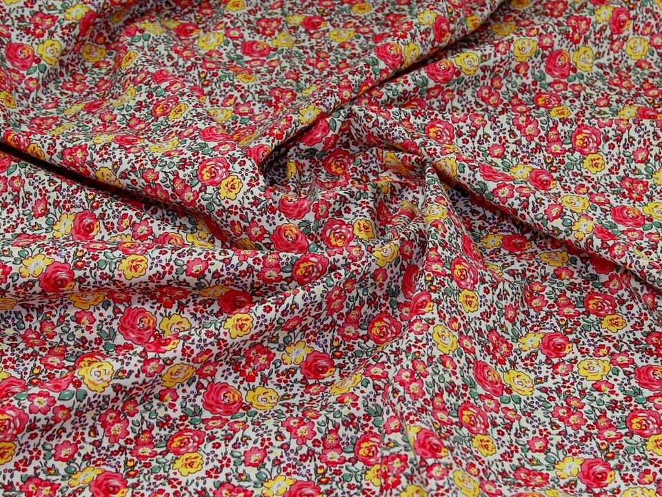 Pink 100% Cotton Poplin Fabric for Dressmaking, Quilting, 142.5cm / 56" Wide - per metre
