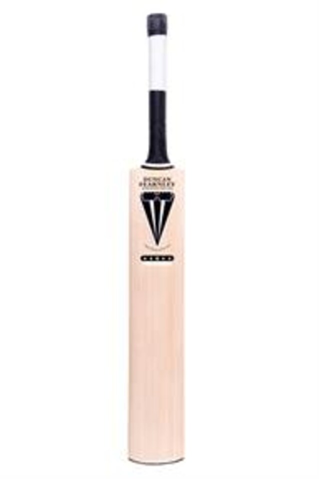 image 1 of Heritage 5 Star Test Cricket Bat Black/White Short Handle