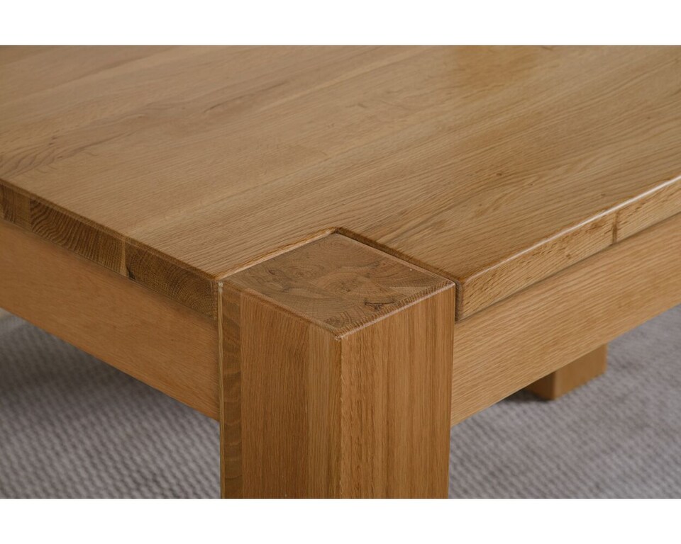 image 1 of Kuba 125x80cm Chunky Oak Small Dining Table and 4 Washington Leather Chairs | Red | Red