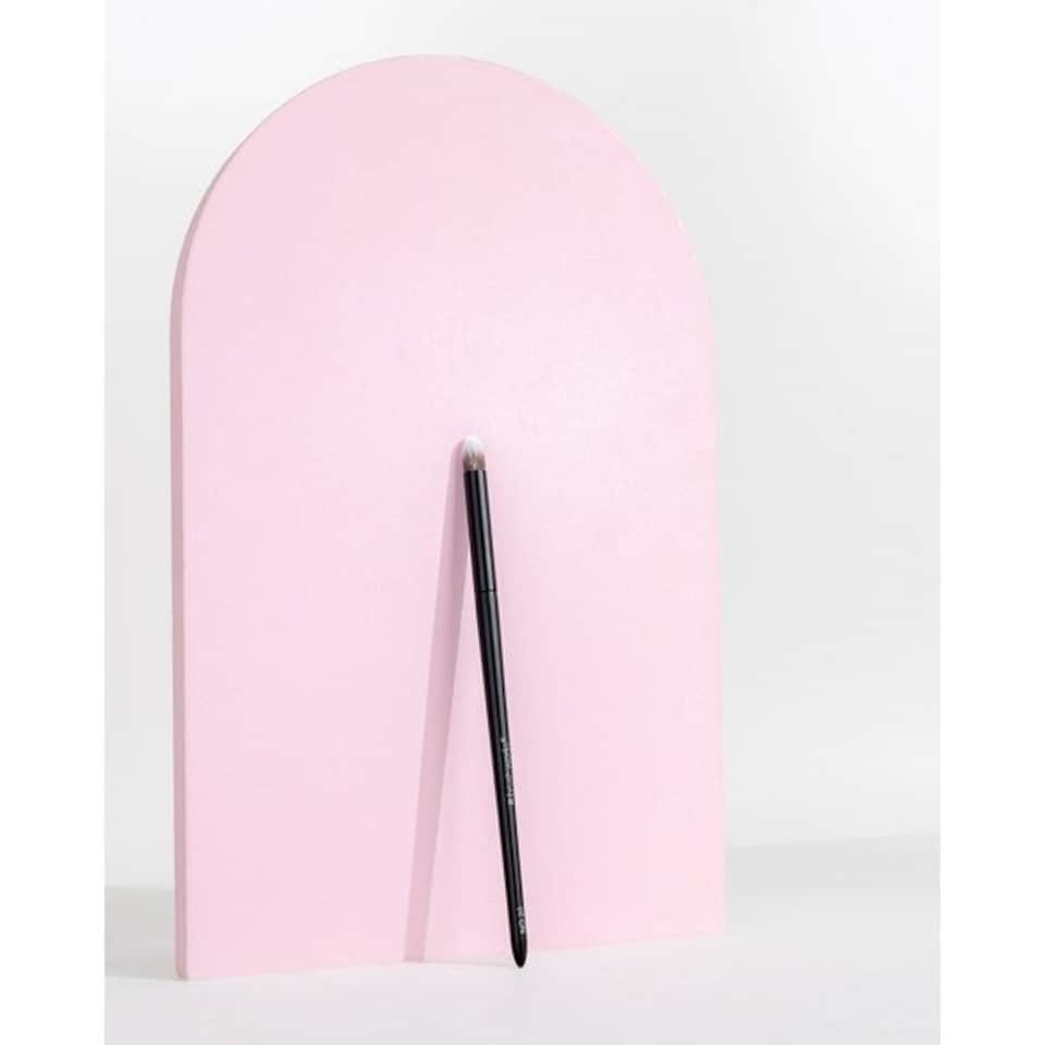 image 1 of Brushworks No. 20 Smudge Brush