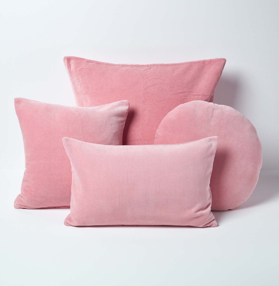 image 1 of Homescapes Pink Velvet Cushion Cover - 40 x 40 cm | Pink | Pink | 1