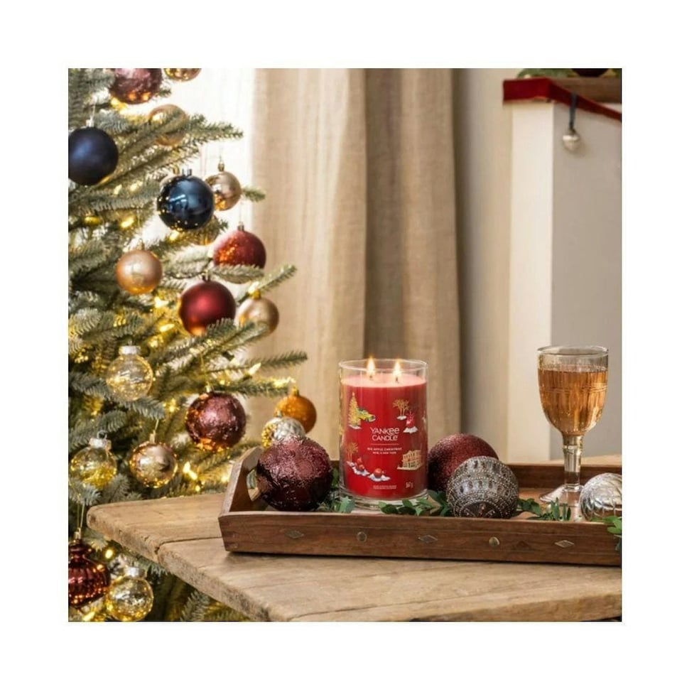 image 1 of Yankee Candle Signature Big Apple Christmas Large Jar Red 567g