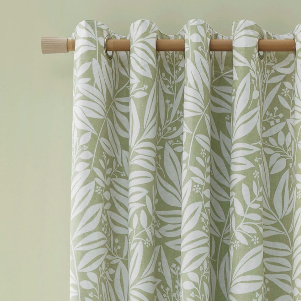 image 1 of Catherine Lansfield Sorrel Leaf 66x90 Inch Fully Reversible Eyelet Curtains Green