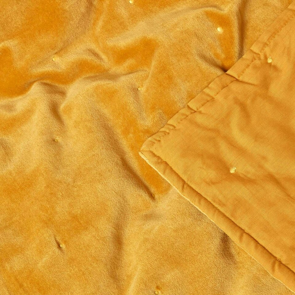 image 1 of Homescapes Mustard Velvet Quilted Throw - 150 x 200 cm