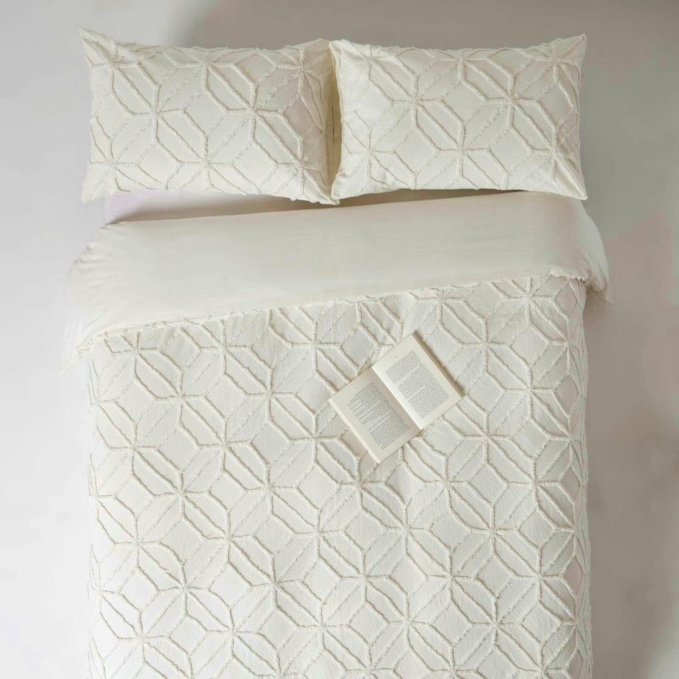 image 1 of Homescapes White Diamond Cotton Tufted Duvet Cover Set - Super King White | Super King