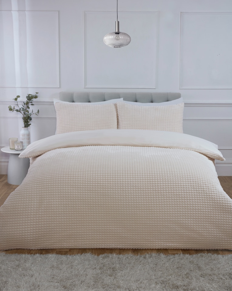image 1 of Luxury Waffle Teddy Polyester Fleece Duvet Cover Set with Pillowcase | Brown | Natural | Single