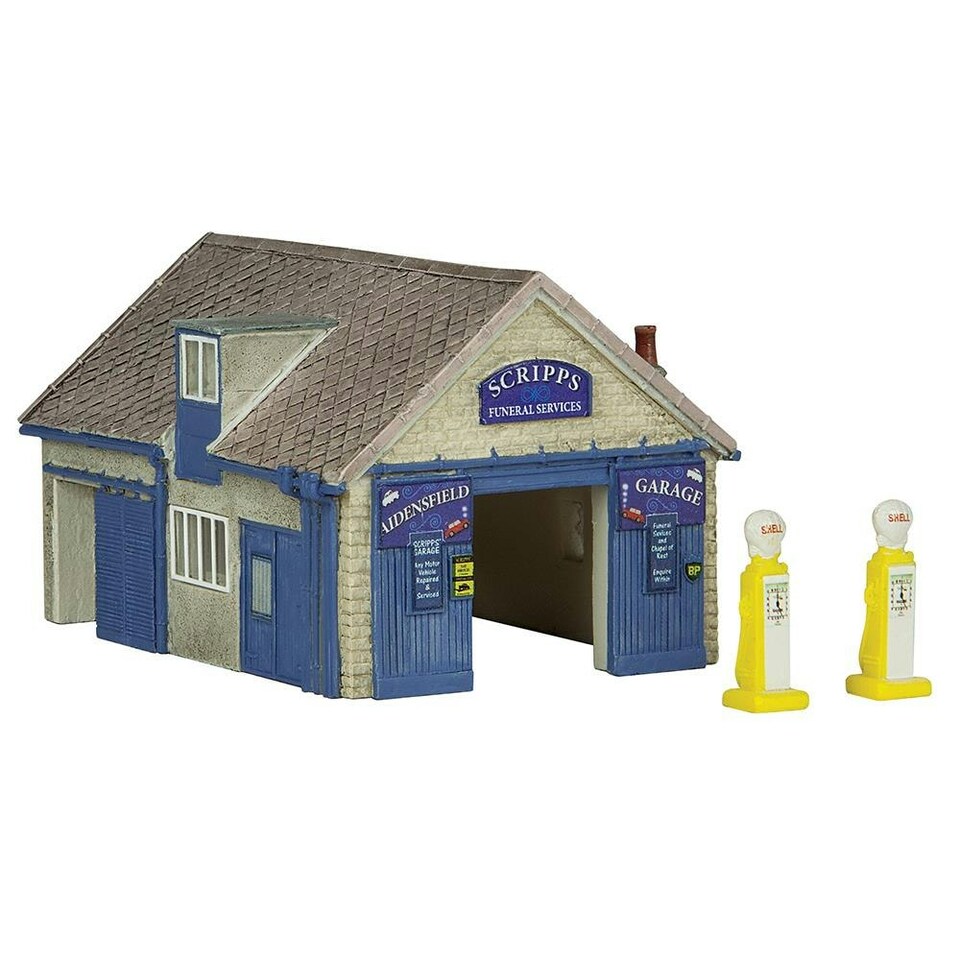 Graham Farish Scenecraft Aidensfield Garage (Pre-Built)