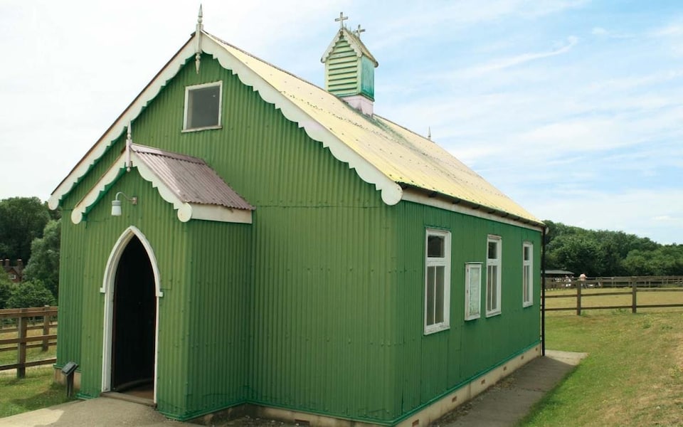 Hornby Skaledale Tin Tabernacle (Pre-Built)