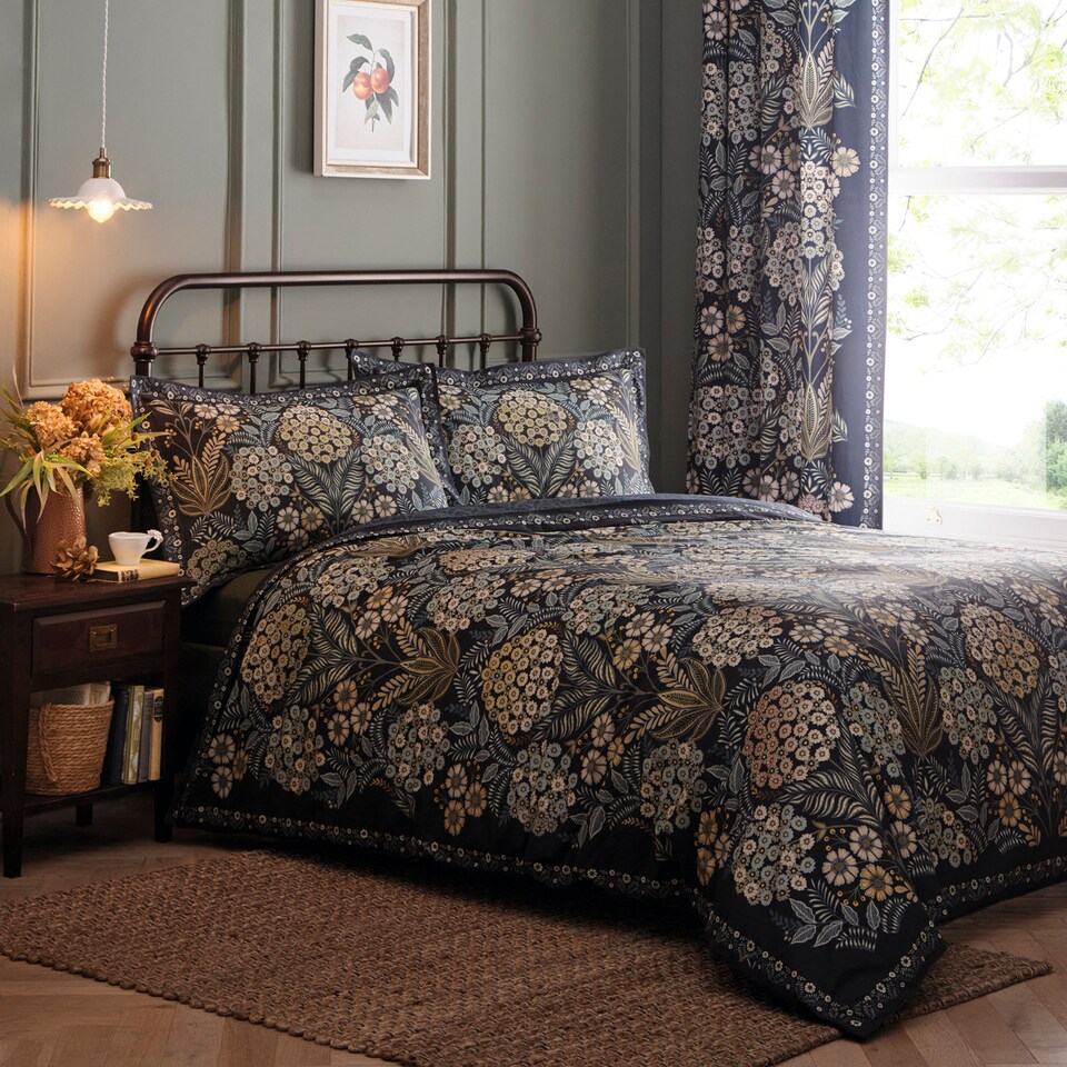 image 1 of Appletree Evelina Duvet Cover Set Navy
