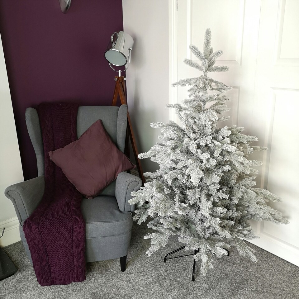 image 1 of 150cm 5ft Grey Frosted Grandis Fir PE / PVC Mix Hinged Festive Christmas Tree 1038 tips