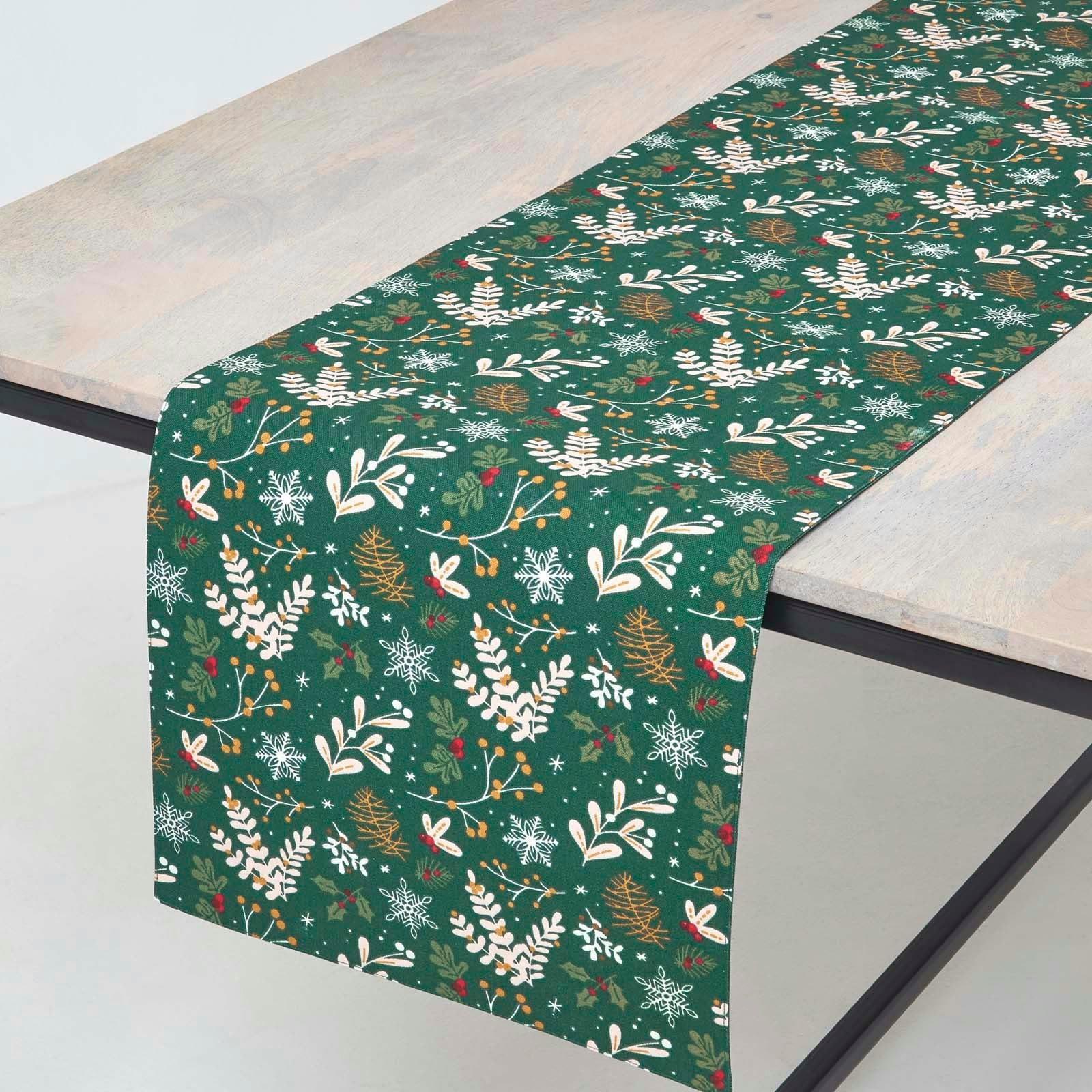 Homescapes Festive Forest Green Christmas Table Runner - 35 x 250 cm Green One Size 1