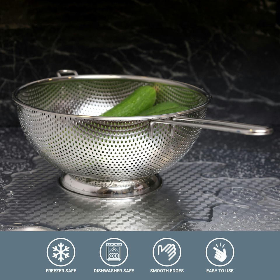 image 1 of Buckingham Stainless Steel Micro-perforated Deep Colander / Strainer 22.5 cm Long Handle