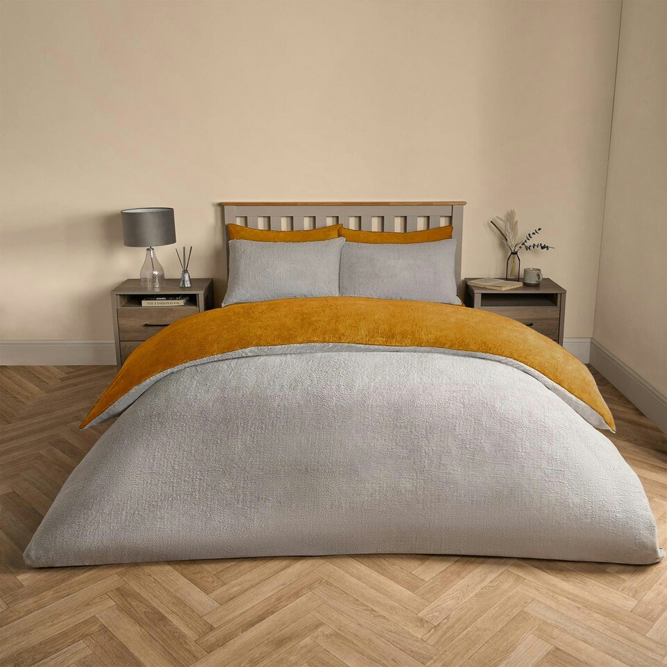 image 1 of OHS Luxury Teddy Fleece Reversible Duvet Cover and Pillowcase Bedding Set Multi | Ochre/Grey | Super King