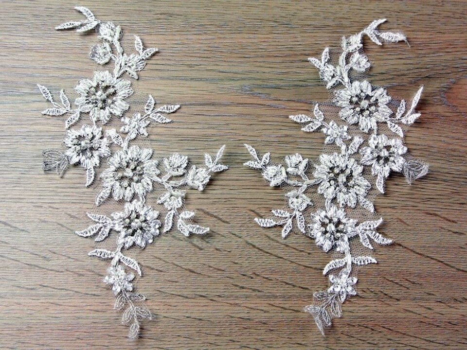 Porcelain Roxanne Appliques for Dressmaking - per pack