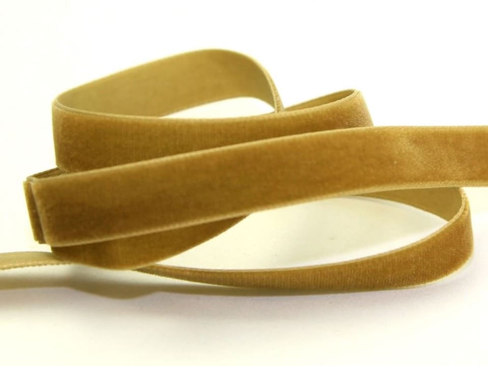 Berisfords 9533 Nusa 16mm Velvet Ribbon Mini Roll for Dressmaking - per 5 metre roll