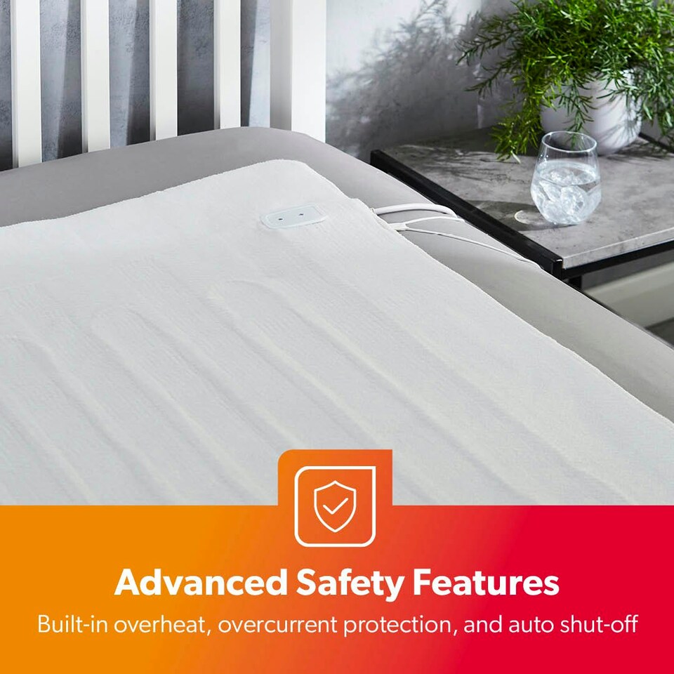 image 1 of GEEPAS Electric Heated Under Blanket 137x165 cm | White White