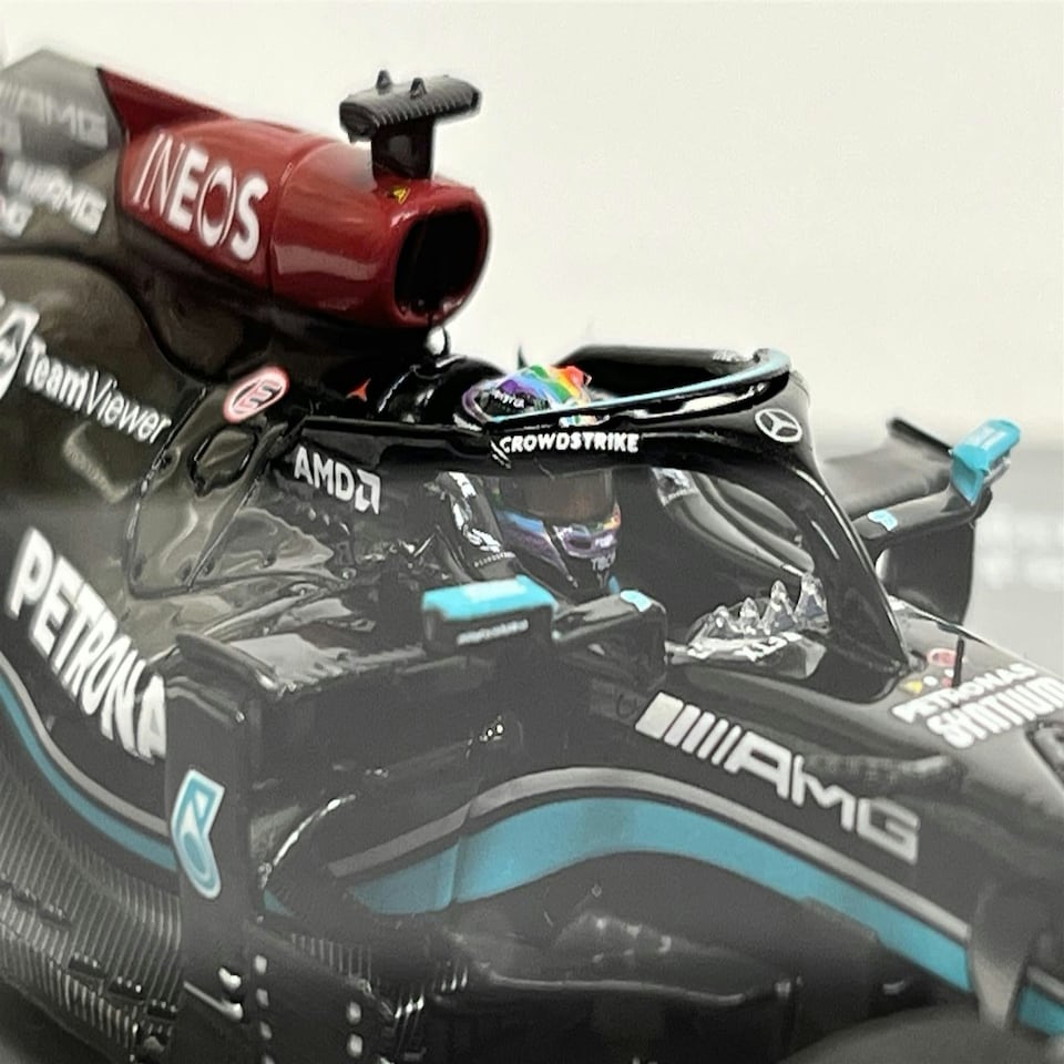image 1 of Lewis Hamilton and Valtteri Bottas Mercedes F1 World Constructors Champions 2021 1:43 Spark S7860