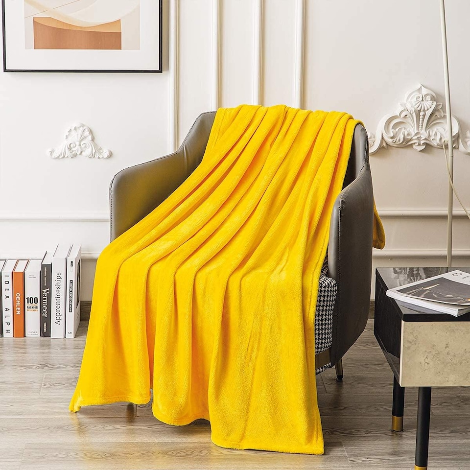 image 1 of Keplin Flannel Fleece Throw Blanket Soft Plush Microfibre Bedspread