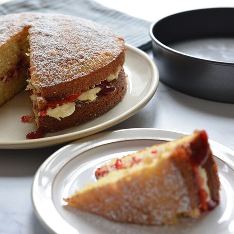 image 1 of Stoven Non-Stick 18cm Loose Base Sandwich Tin