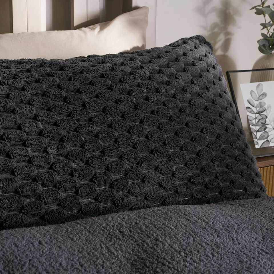 image 1 of OHS Luxury Waffle Textured Fleece Duvet Cover and Pillowcase Bedding Set Grey | Charcoal | Super King