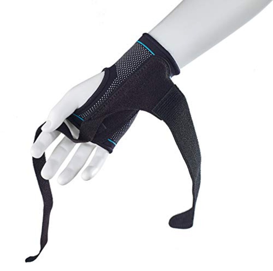 image 1 of Ultimate Performance Advanced Ultimate Compression Wrist Support With Splint, X-Large