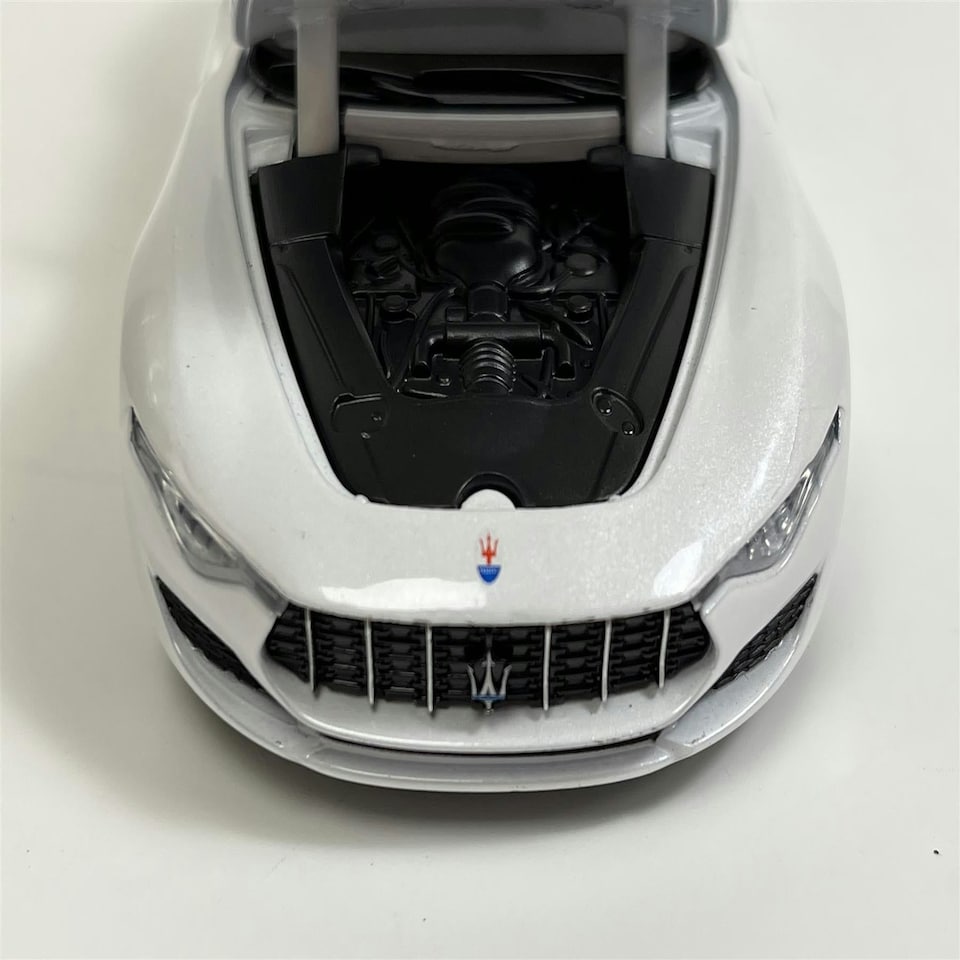 image 1 of Maserati Alfieri 2014 Concept White LHD 1:32 Light & Sound Tayumo 32125010