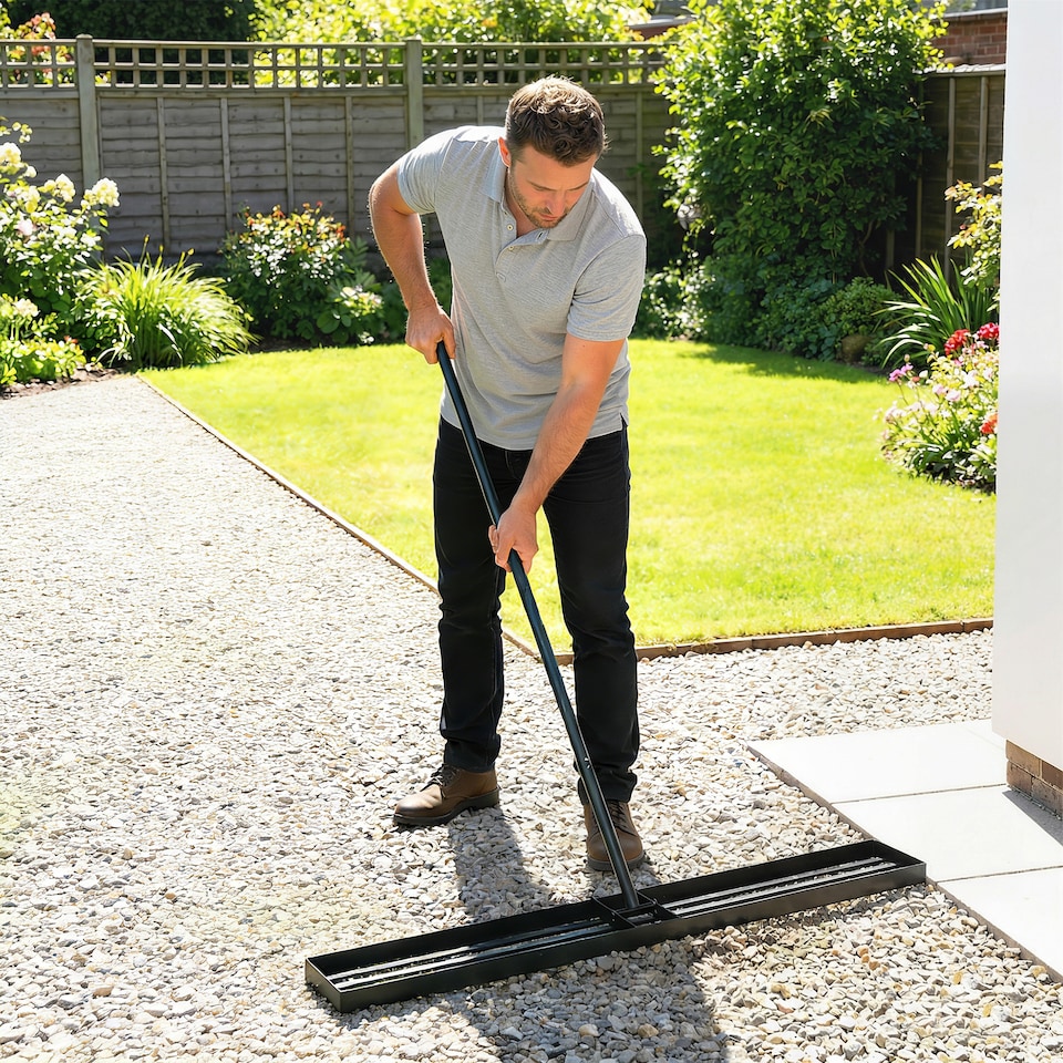 image 1 of Outsunny 113 x 26 cm Lawn Levelling Rake with 169 cm Handle | Green | Green | 113L x 26W x 177H cm