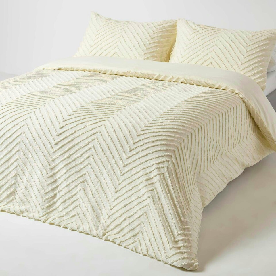 image 1 of Homescapes Off White Chevron Cotton Tufted Duvet Cover Set - Double N/A | Double