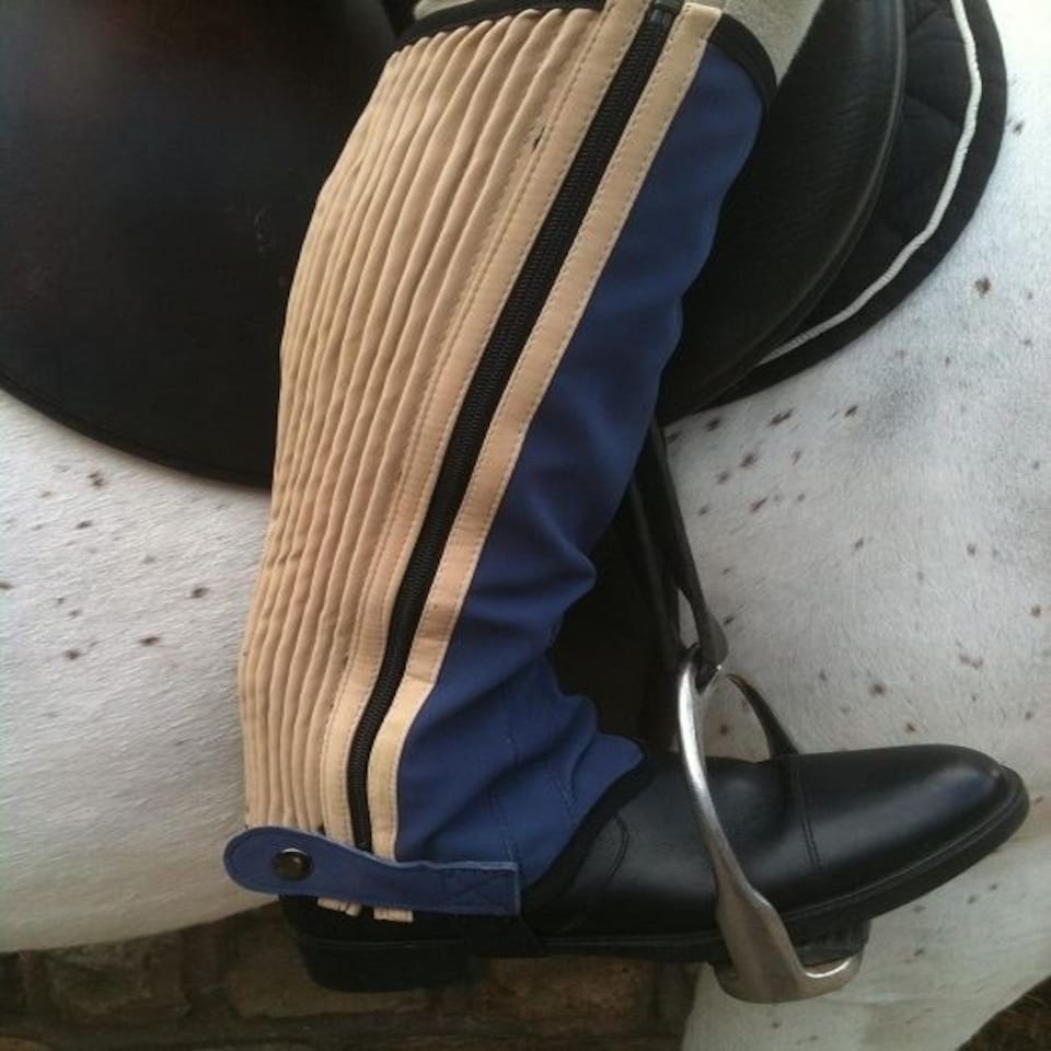 Gallop Equestrian Childrens Coloured Washable Half Chaps Blue | Size: X-Large
Colour: Pink/Blue