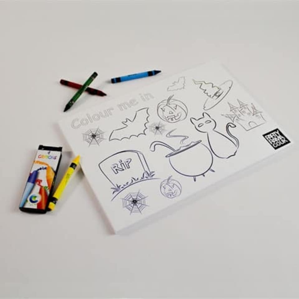 Halloween Themed A4 Colouring sheet With 4 Crayons