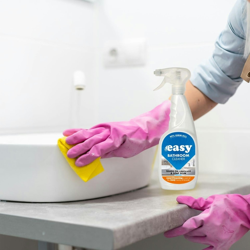 image 1 of Easy Bathroom Touch Limescale Soap Scum Surfaces Sparkling Cleaner Spray 750ml