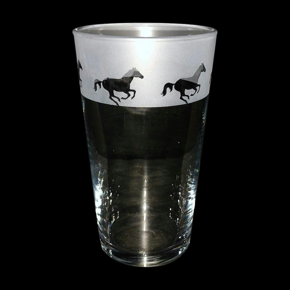 Animo Glass Etched Pint Glass Galloping Horses