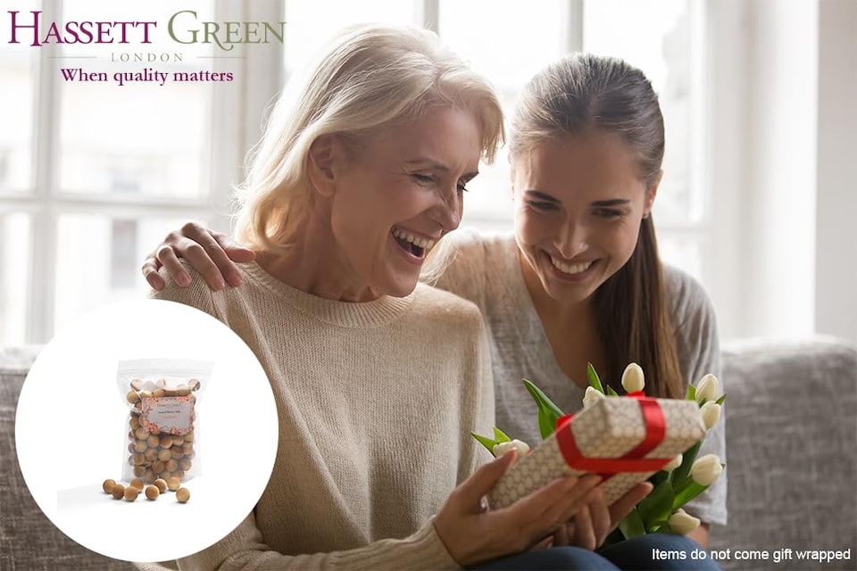 image 1 of Hassett Green London - Cranberry - Scented Wooden Balls Pack of 100 - Alternative to Pot Pourri, Diffusers, Sachets and Drawer Liners