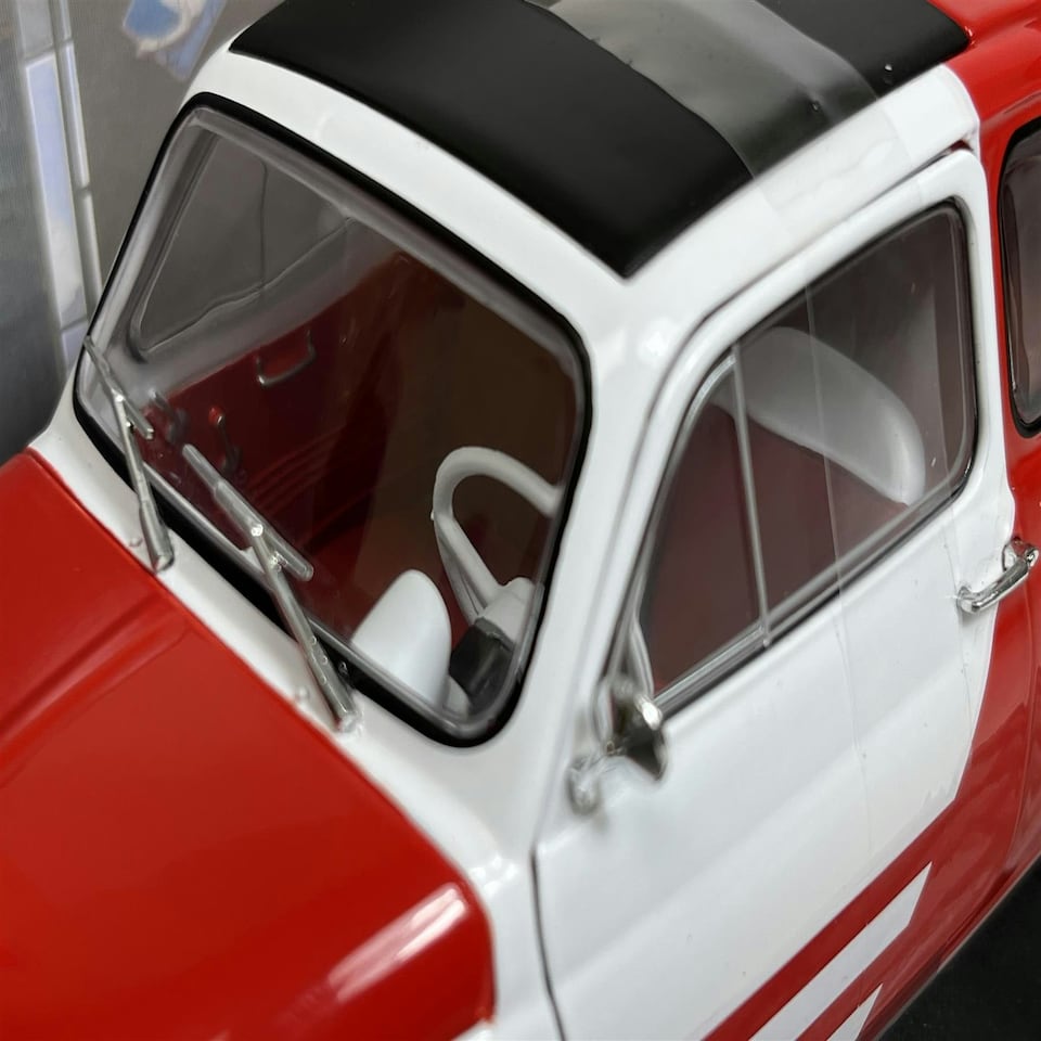 image 1 of Fiat 500 L Robe Di Kappa White Red 1965 1:18 Scale Solido 1801408