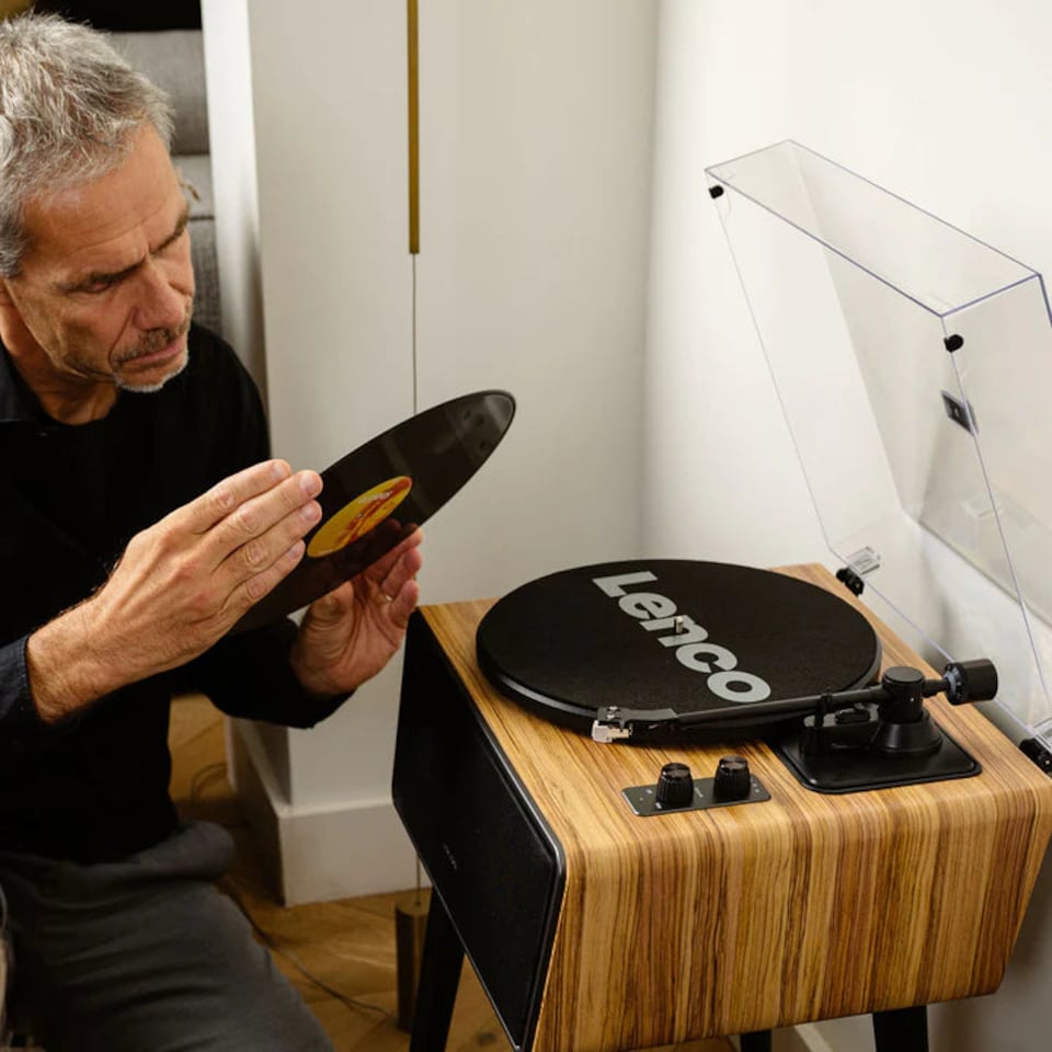 image 1 of LENCO LS-570OK - Record player with built-in speakers and Bluetooth - Record player on legs - Oakwood