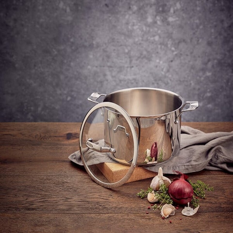 image 1 of Stellar 24cm Stockpot 6L