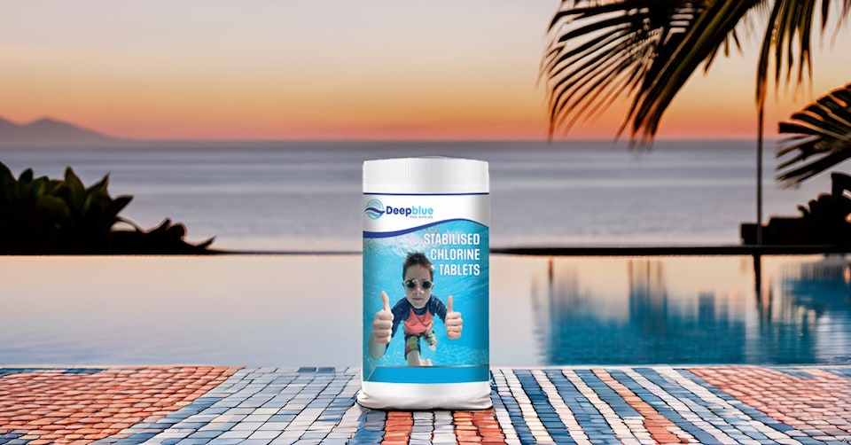 image 1 of Deep Blue Pro - Mini 20g STABILISED Chlorine Tablets 1kg WITH Floating dispenser