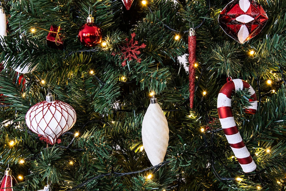 image 1 of Christmas Tree World  4ft/120cm Arbor Ultima Half Christmas Tree