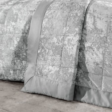 Catherine Lansfield Crushed Velvet Quilted Bedspread | Silver | Silver Grey | One Size