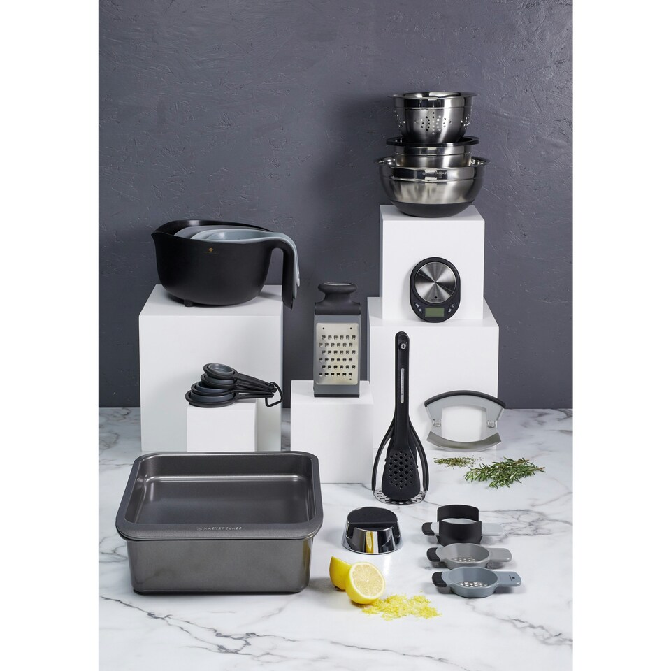 image 1 of MasterClass Measuring Cup Set Black Collapsible 4 Piece Black