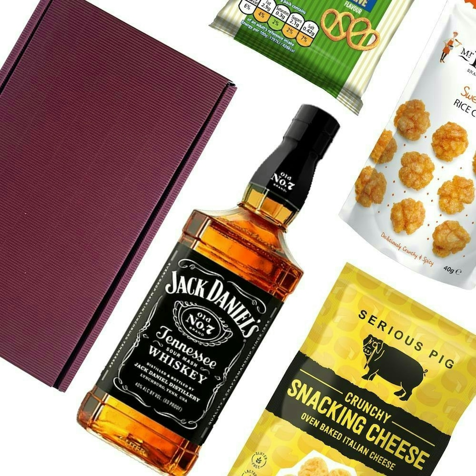 image 1 of Bell's Original Whisky Nibbles Hamper 70cl 40% abv
