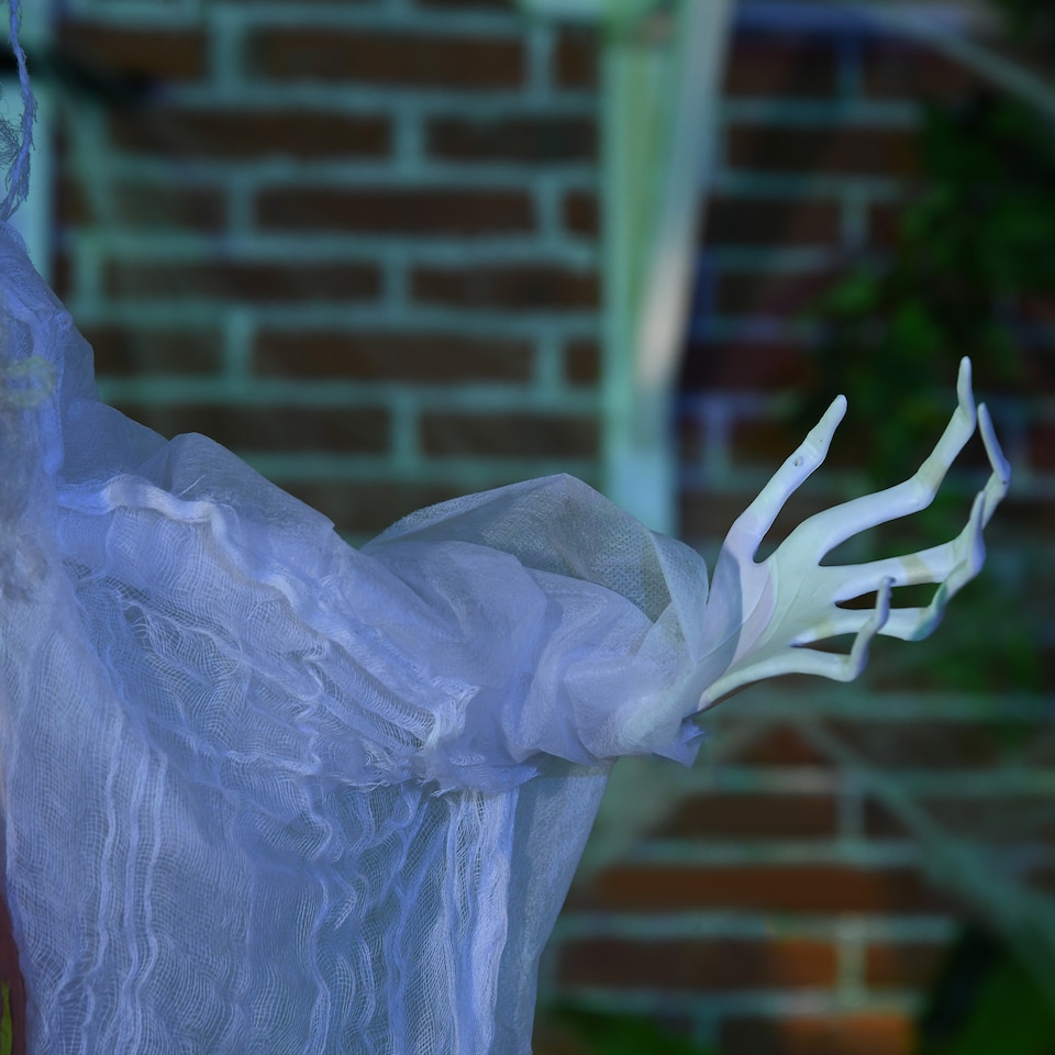 image 1 of HOMCOM Hanging Witch Prop Life Size with Sound and Motion Activated