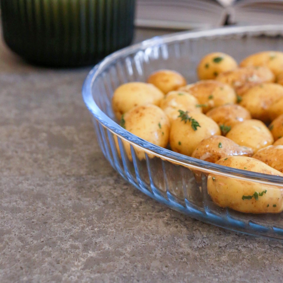 image 1 of Argon Tableware Optical Round Glass Oven Dish - 32cm x 32cm | Clear | Clear | 32cm x 32cm