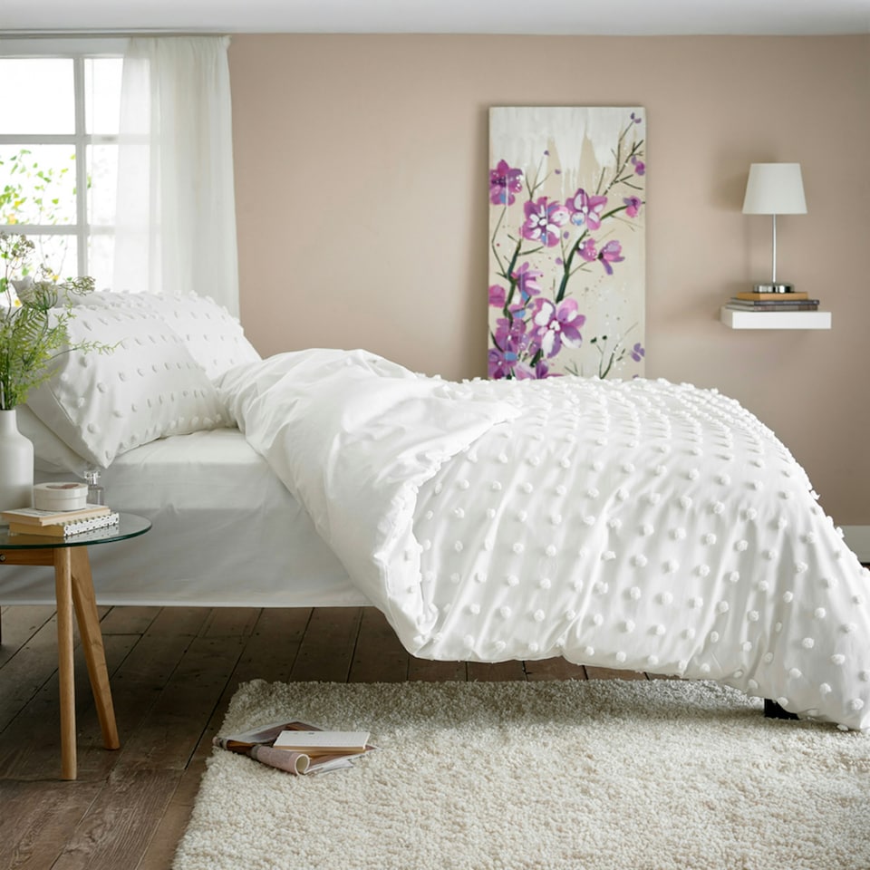 image 1 of Luxury Bobbled Fluffy Dots Tufted Microfibre Duvet Cover Set White | White | Super King