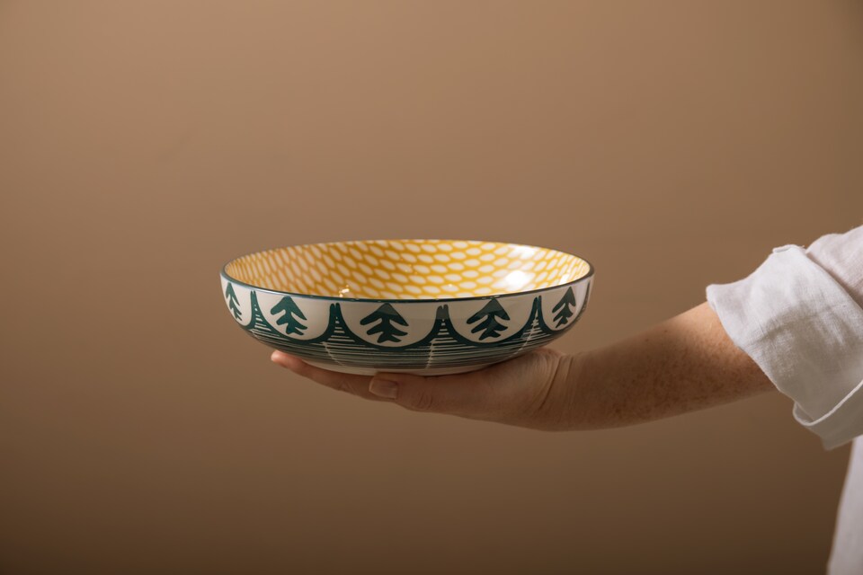 image 1 of Mikasa Set of 4 Green Leaf 2 Toned Stoneware Pasta Bowls