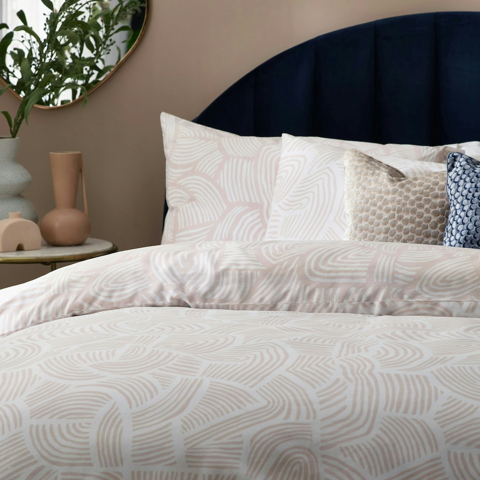 image 1 of Hoem Dunes Abstract Cotton Rich Reversible Super King Duvet Cover Set