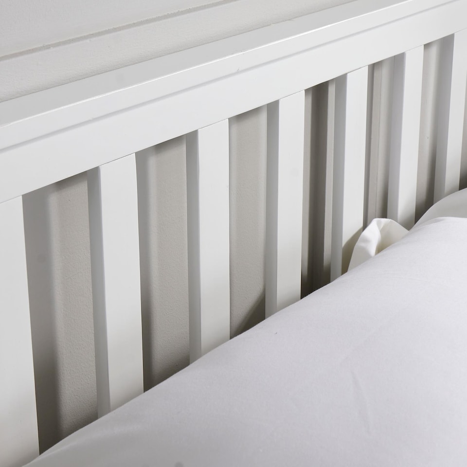 image 1 of Double Pine Solid Wood Bed 4ft6 White Low End Slatted Base Headboard Furniture